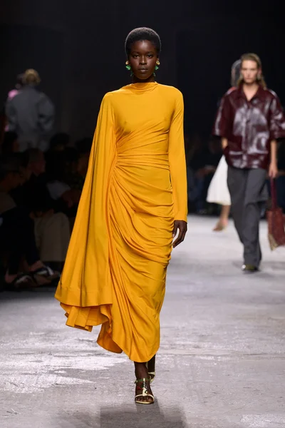 Look 56